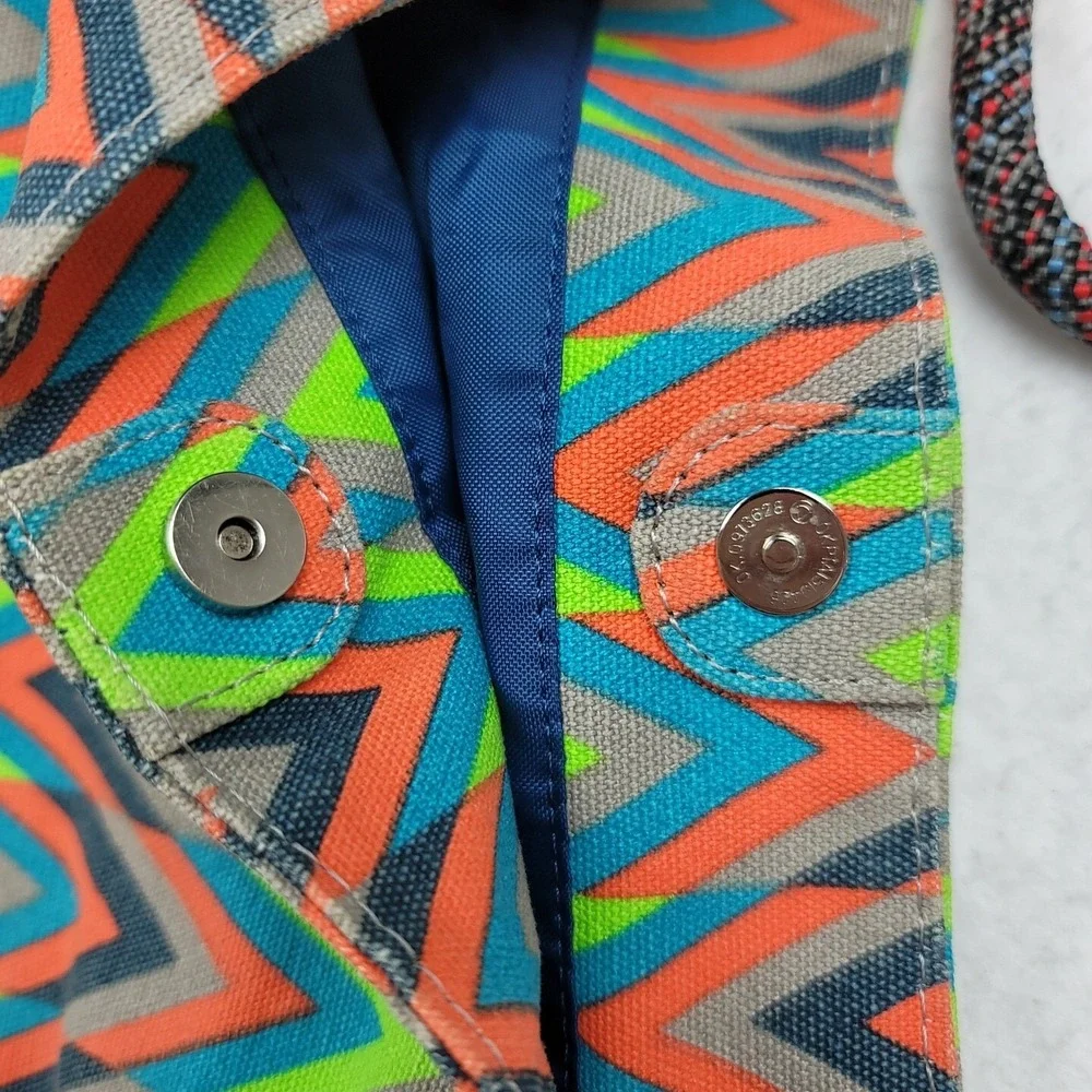 KAVU Rope Shoulder Bag Crossbody‎ Purse Aztec Geometric Pattern Zip Pockets